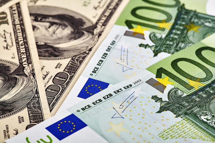 Devizák harca: az euró és a dollár lehet a nyerő – Privátbankár