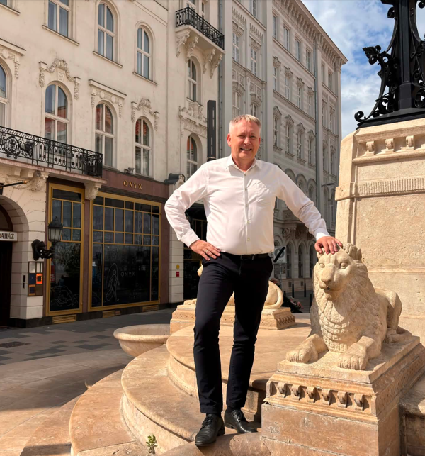 Bankot vagy bankárt válasszunk? – Sven Doernbrack a jó privátbankár ismérveiről
